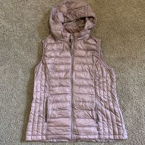 32 Degree Heat Mauve Puffer Vest with Hood!